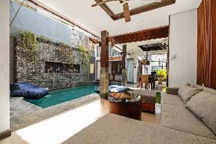 Room in 3-bedroom Canggu Villa Villa in North Kuta
