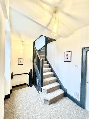 Church Green, newly refurbished, modern town centre 5 bed house Vacation rental in West Oxfordshire District