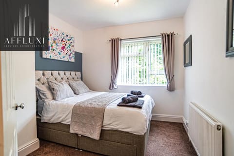 Ironbridge Hot Tub Retreat - Sleeps 10 Vacation rental in Telford