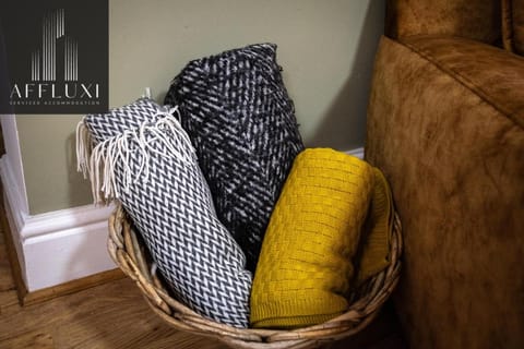 Ironbridge Hot Tub Retreat - Sleeps 10 Vacation rental in Telford