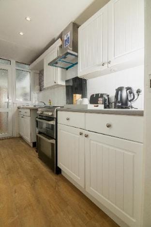 Spacious 6-Bed Home in West Midlands-Free Parking Vacation rental in Coventry