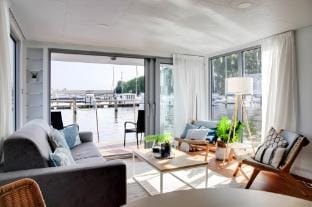 Houseboat op het water Vacation rental in North Brabant (province)