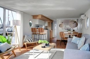 Houseboat op het water Vacation rental in North Brabant (province)