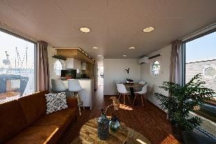 Home of the Houseboat Vacation rental in North Brabant (province)