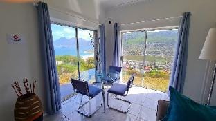 1 Bedroom self-catering, seaview apartment Apartment in Cape Town