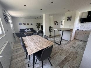 Coté Seine Apartment in Saint-Germain-en-Laye