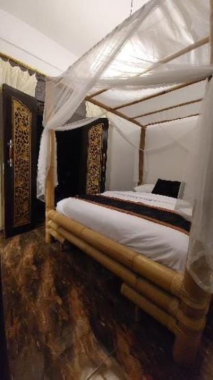 Ariwigangga Guest House Vacation rental in Kediri