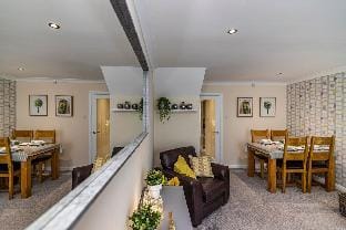 Two Bed Home, Private Garden Parking Long Stays Vacation rental in Nottingham