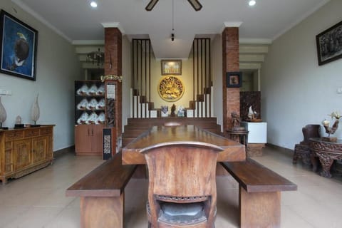 Capital O 94011 Binhari Guest House Hotel in Abiansemal