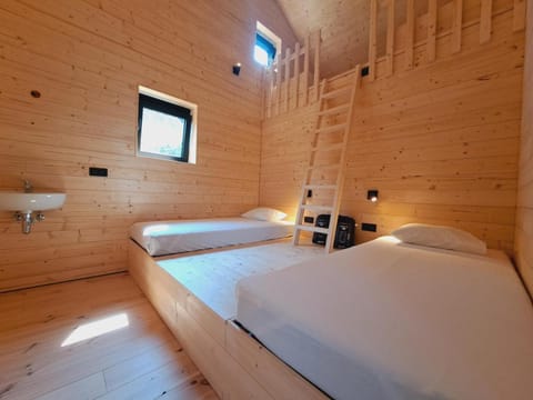 Hytte - Relais randonneur - capacité MAX de 9 personnes Vacation rental in Wallonia, Belgium