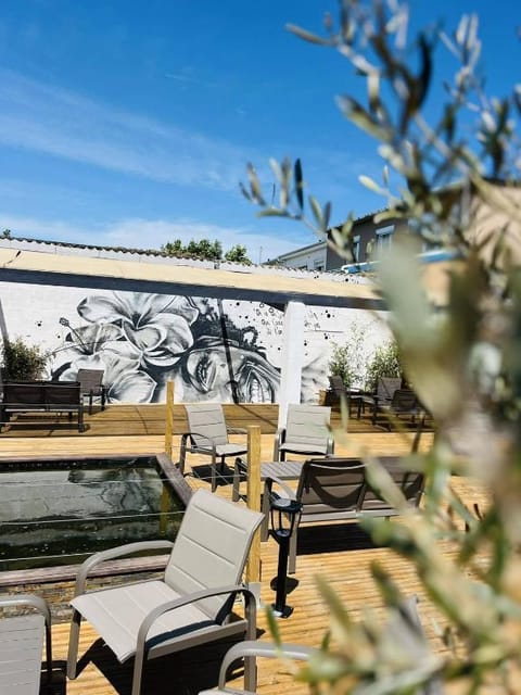 L’hémisphère Hôtel Hotel in Calais