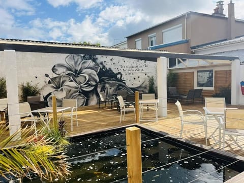 L’hémisphère Hôtel Hotel in Calais