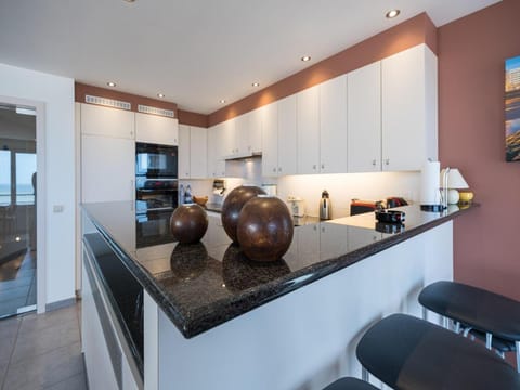Apartment with frontal sea-views Apartment in Middelkerke