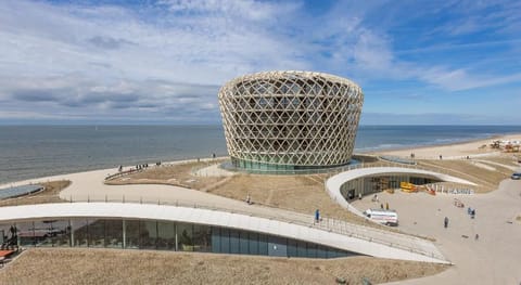 Apartment with frontal sea-views Apartment in Middelkerke