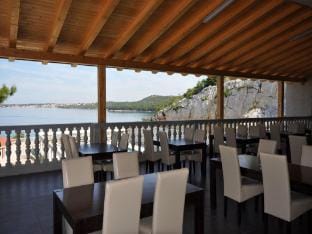 Mobile home with private covered terrace Campground/ 
RV Resort in Šibenik-Knin County, Croatia