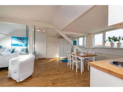 Bright Apartment Near Beach Apartment in Westkapelle