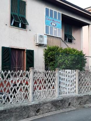 Casa vacanza DH Vacation rental in La Spezia