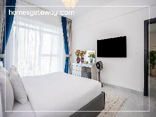 Homesgetaway -Spacious 1BR Apt in Pearlz by Danube Apartment in Dubai