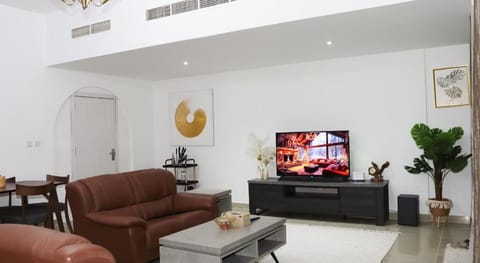 FleXmo Homes Bed and Breakfast in Al Sharjah