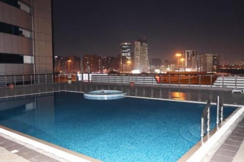 FleXmo Homes Bed and Breakfast in Al Sharjah