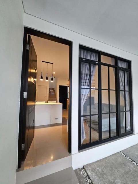 Entire House Brand New Casandi Townhouse Uluwatu  Vacation rental in Kuta Selatan