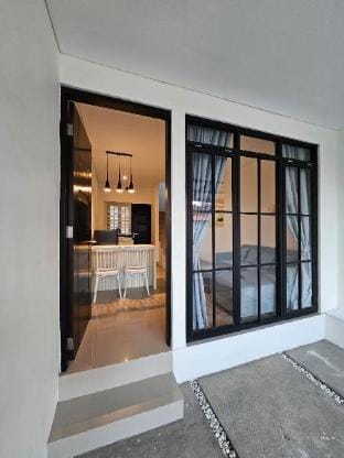 Entire House Brand New Casandi Townhouse Uluwatu  Vacation rental in Kuta Selatan