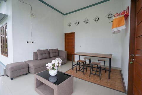 Urbanview Villa Pondok Uma Sari Ubud Hotel in Tampaksiring