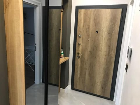 Karşıyaka / Şemikler'de kiralık oda. Apartment in Izmir