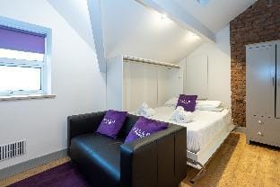Modern Studio close to Manchester City Centre and Deansgate By Pillo Rooms Apartment in Salford