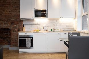 Spacious  Apartment close to Manchester City Centre By Pillo Rooms Apartment in Salford