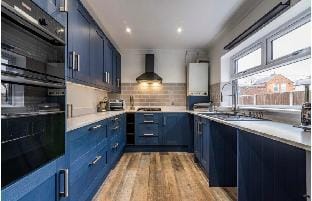 Three Bed Charming House, Parking Garden Long Stay Villa in Mansfield