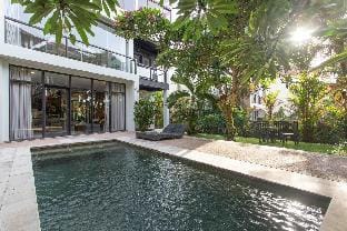 2BR DELUXE STUDIO+private pool in 75 from surfspot Apartment in West Selemadeg