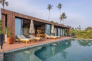 Ultimate Beachfront 3-Bedroom Villa Cascade Balian Villa in West Selemadeg