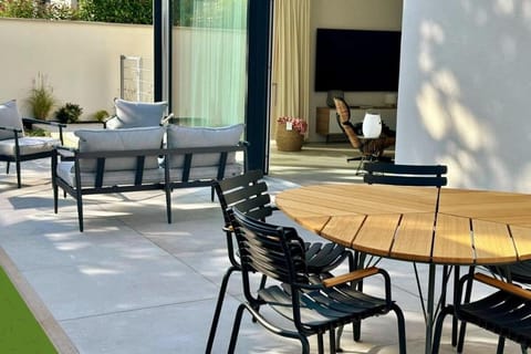 Homely Basel Airport Apartment in Saint-Louis