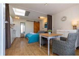 Pet-Friendly Escape by the Sea Apartment in Westkapelle