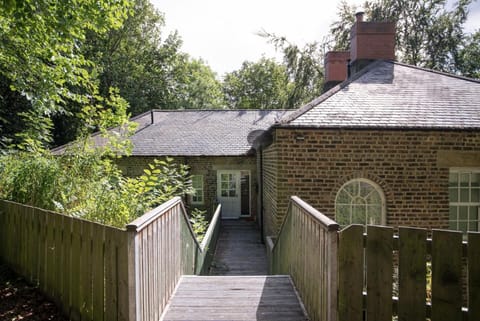 Apartment 4 - The Grove Apartment in Durham