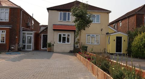 Wilmer Guest House Bed and Breakfast in Eastleigh District