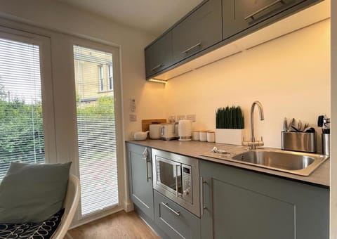 Redland Retreat, Cosy Garden Studio for 2 Apartment in Bristol