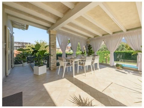 Villa Fiumetto Comfortable holiday residence Villa in Forte dei Marmi