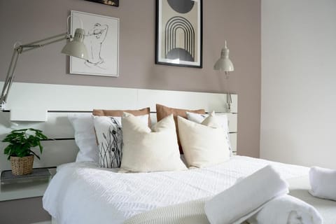 Sunnyside Penthouse Apartment in Coatbridge