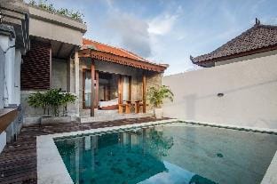 OM villas 99 Villa in Kediri