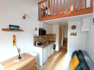 Cozy home & patio minutes from Versailles Domaine Apartment in Versailles