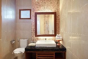 Charming Suite with Direct Pool Access at Uluwatu Vacation rental in Kuta Selatan