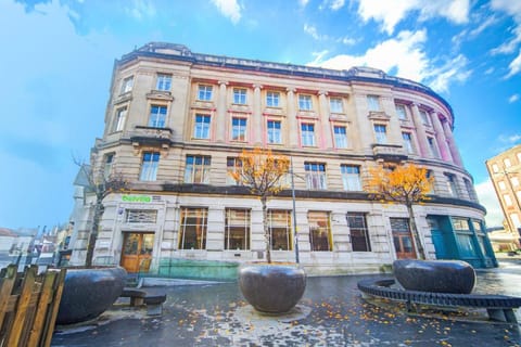 Belvilla Newport City Centre Hotel - Lifestyle Hotel in Newport