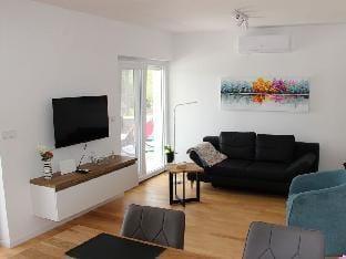 Appartement Tribunj S1 Vacation rental in Šibenik-Knin County, Croatia