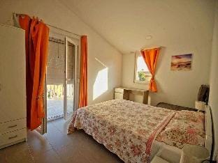 Paulonia Comfortable holiday residence Vacation rental in Peroj