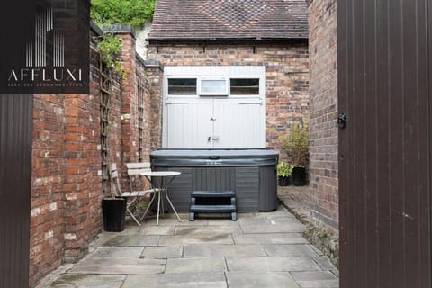 Ironbridge Riverside Hot Tub Retreat Vacation rental in Telford