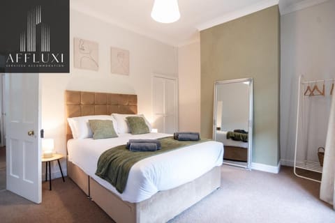 Ironbridge Riverside Hot Tub Retreat Vacation rental in Telford