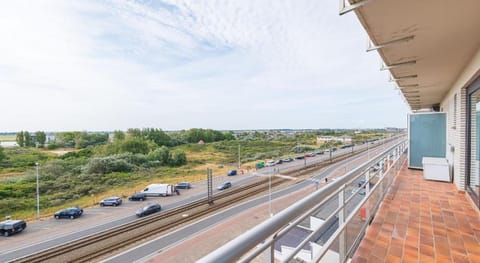 Cozy studio on the 5th floor with terrace Apartment in Middelkerke