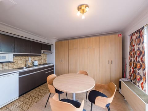 Cozy studio on the 5th floor with terrace Apartment in Middelkerke